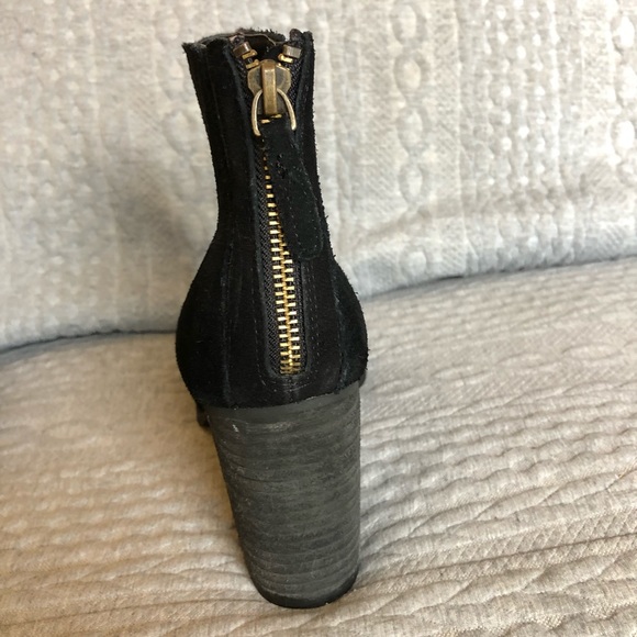 Urban Outfitters black suede booties - Picture 5 of 13